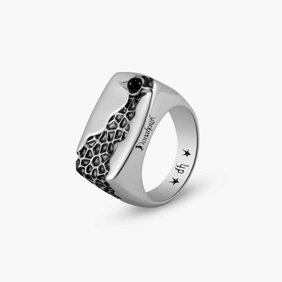 Noir Charm