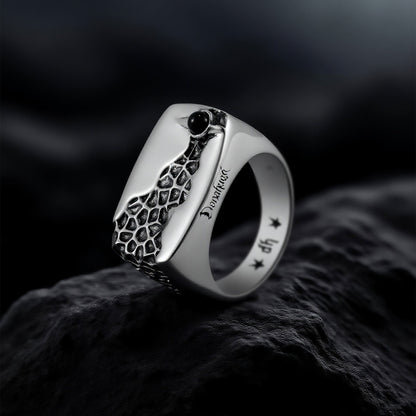 Noir Charm