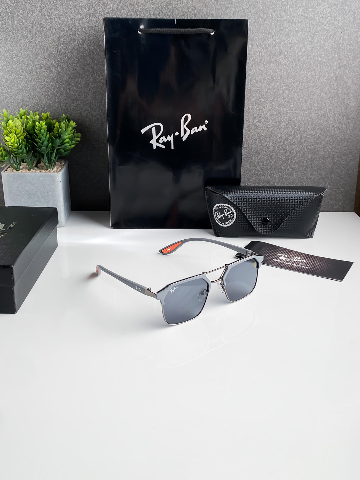 RB #8 FIBER BLACK POLARISED SUNGLASSES