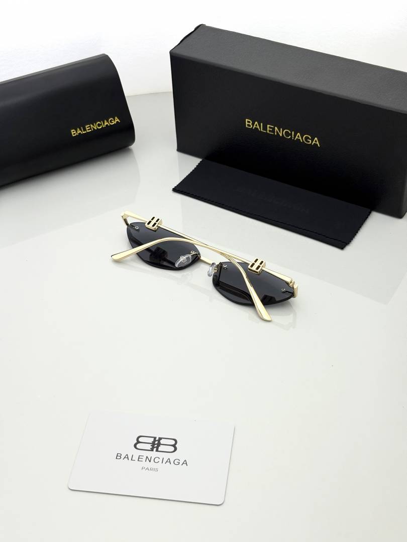BALENCIAGA Sunglass